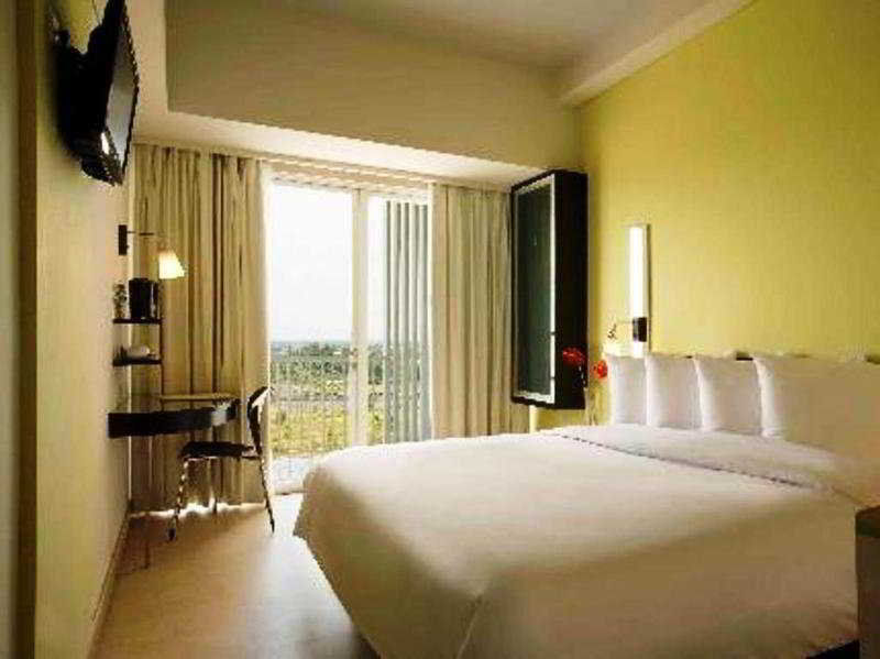 Santika Bsd City-serpong Hotel 3*